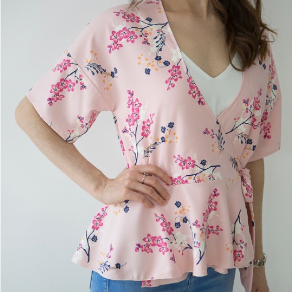 Vintage handmade pink cherry blossom kimono blouse top size: Small - Picture 1 of 9